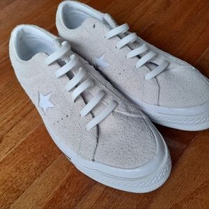 Converse sneakers size 7.5